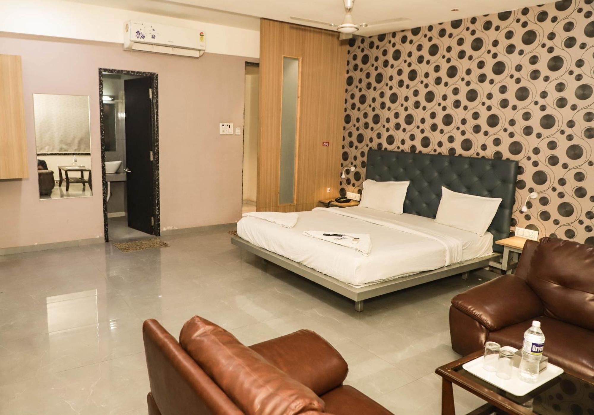 Hotel Arc Palace Bhiwandi Екстериор снимка