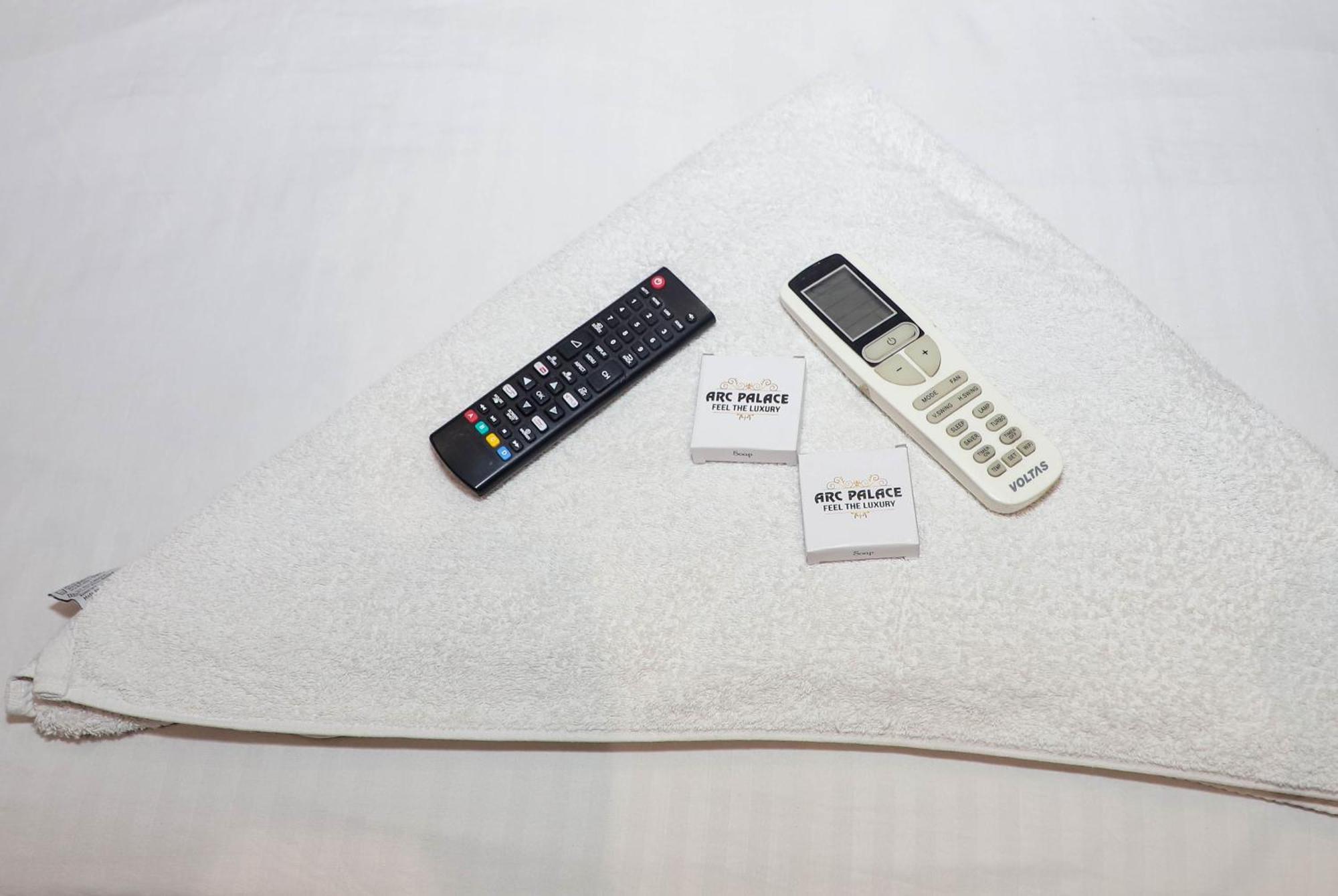 Hotel Arc Palace Bhiwandi Екстериор снимка