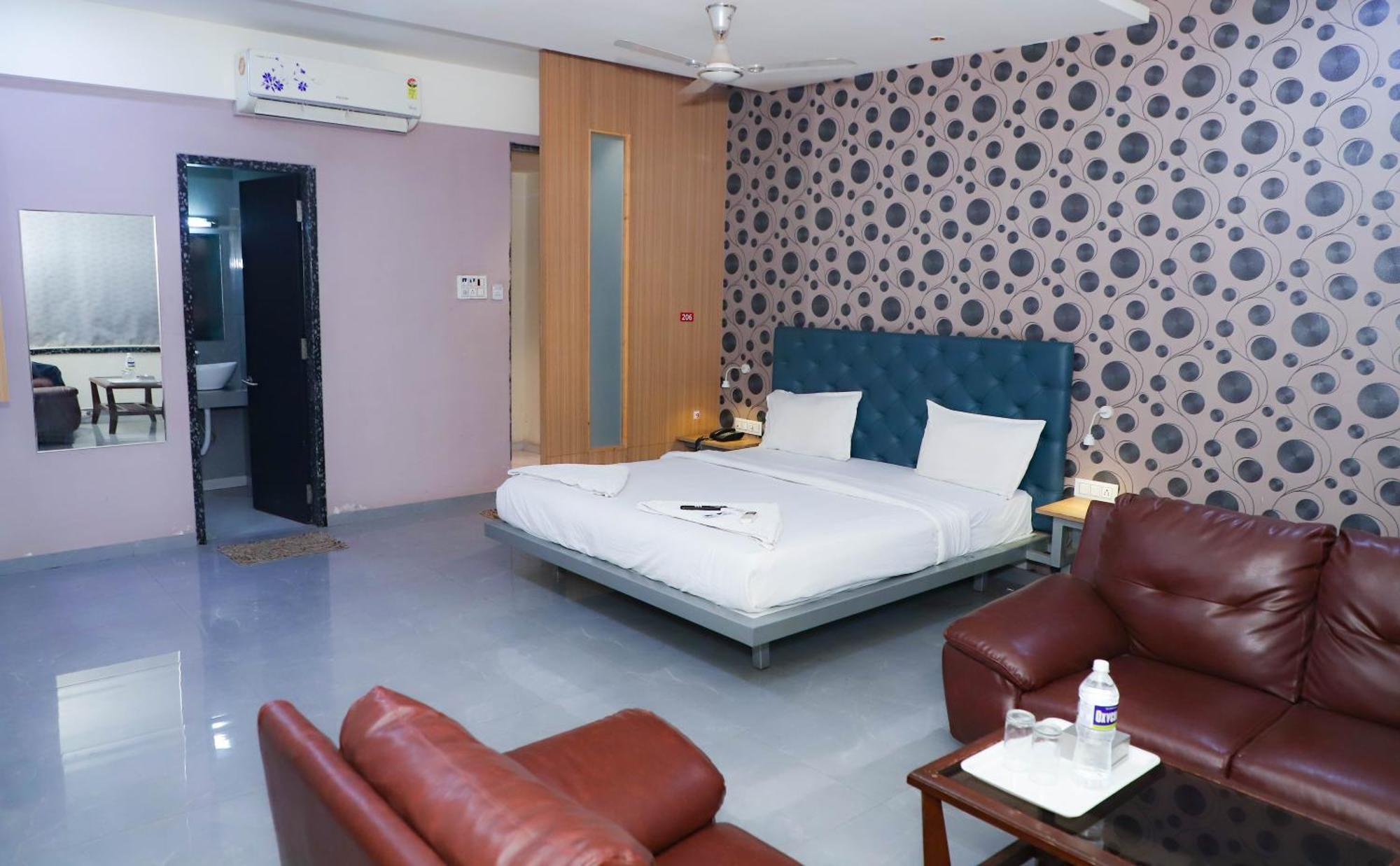 Hotel Arc Palace Bhiwandi Екстериор снимка